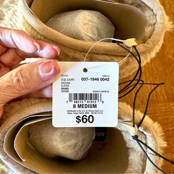 NWT tan AJC Slater faux fur short boots, marked 8 but fit an 8.5 - Picture 8 of 10